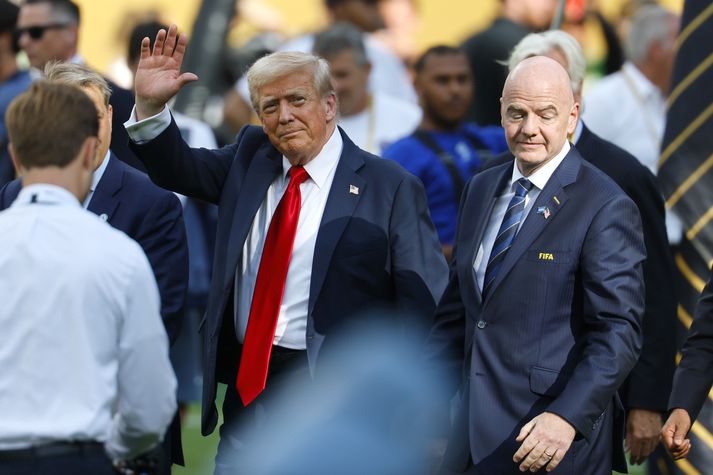 Donald Trump Bandaríkjaforseti ásamt forseta FIFA, Gianni Infantino. Þeim er vel til vina.