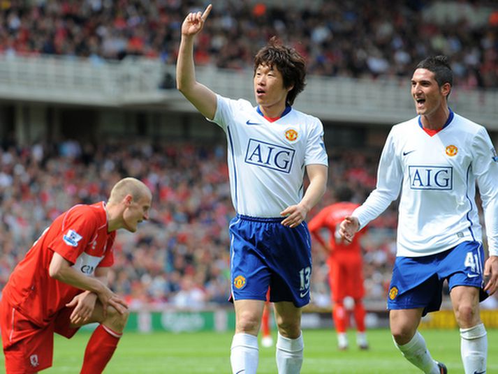 Ji-Sung Park fagnar marki sínu á móti Middlesbrough í dag.