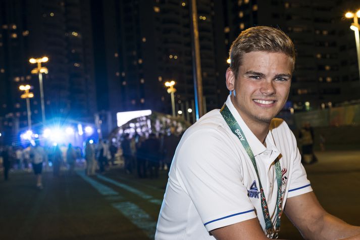 Anton sleppti setningarhátíðinni á Maracana-leikvanginum í gær.