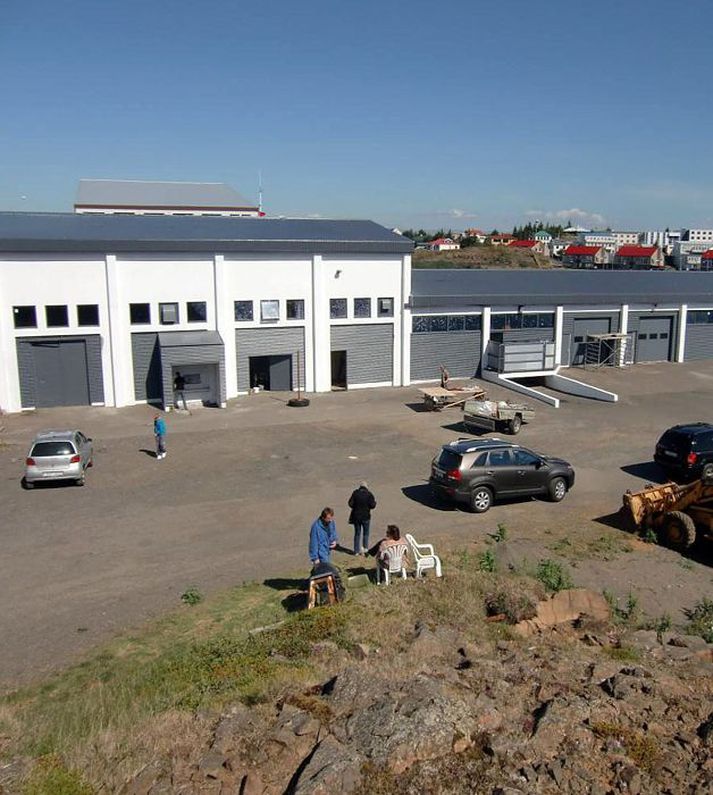 Allt er til reiðu í endurgerðu sláturhúsi í Brákarey sem áður var stórgripasláturhúsið í Borgarnesi.