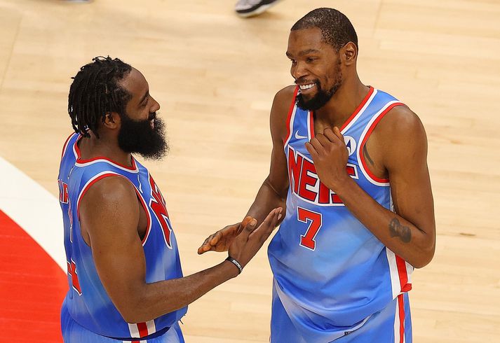 Tveir þriðju af sóknartríóinu ógurlega í Brooklyn Nets, James Harden og Kevin Durant.