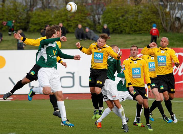 Úr leik ÍA og Breiðabliks í fyrstu umferðinni 2012. Skagamenn unnu leikinn 0-1.