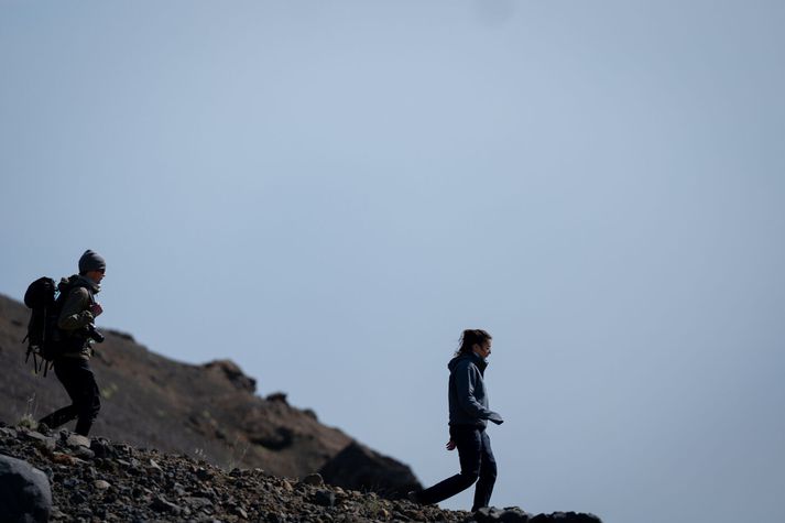 Í kvöld lægir hratt þegar skilin fara yfir.