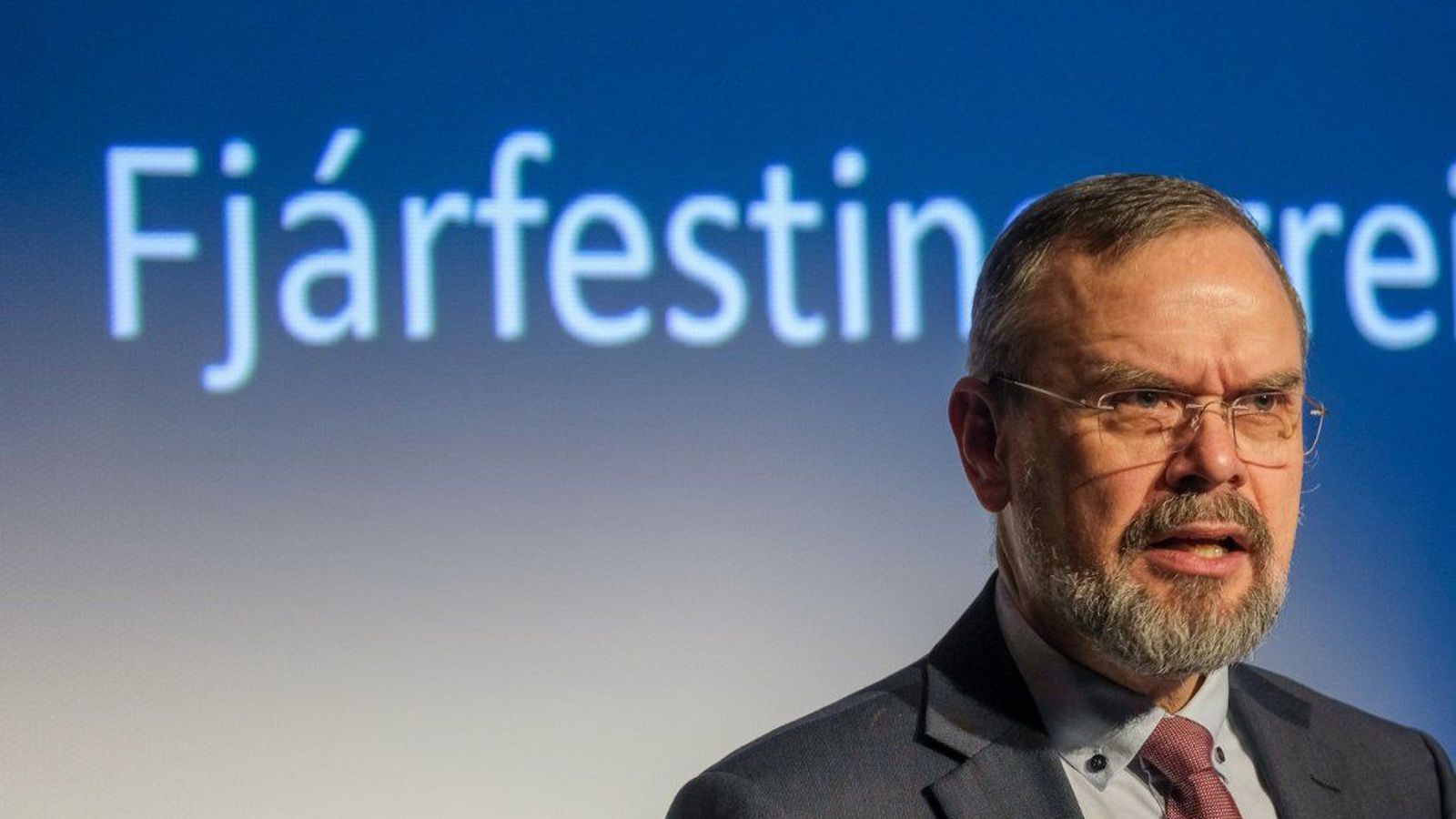 „Ekki hlut­verk hins opin­bera að ýta sparnaði fólks í í­búðir“