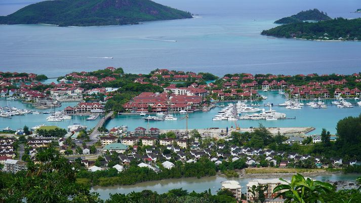 Alls hafa 8.200 manns greinst með kórónaveiruna á Seychelleseyjum en íbúar eru um 100 þúsund.