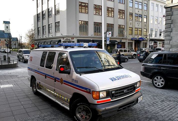 Lögreglan Skertar fjárheimildir eru meginástæða þess að ökutækjum lögreglunnar er ekið minna en áður.