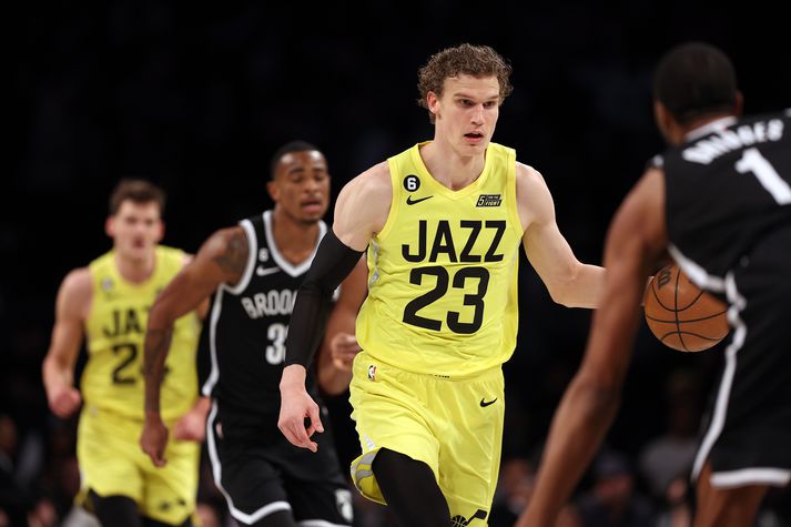 Lauri Markkanen í leik með Utah Jazz í vetur. 