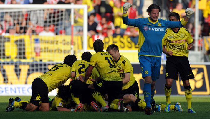 Leikmenn Borussia Dortmund fagna marki.