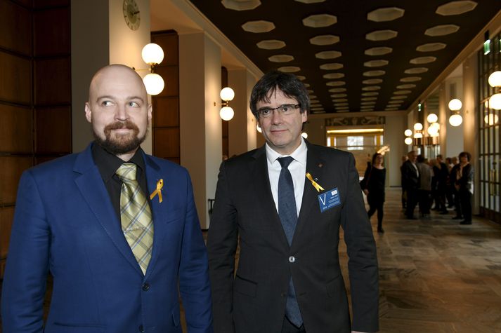 Puigdemont kom til Finnlands á fimmtudaginn í boði finnskra þingmanna. Þingmaðurinn Mikko Kärnä greindi frá því á Twitter að Puigdemont sé farinn frá Finnlandi.