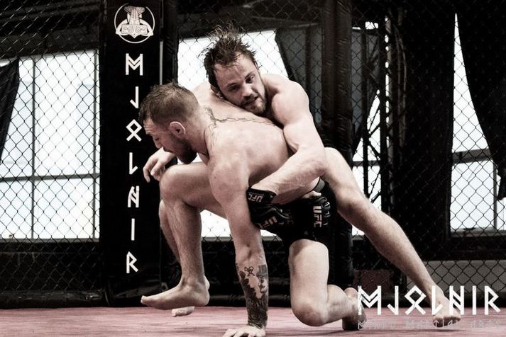 Gunnar og Conor McGregor á æfingu í Mjölniskastalanum gamla síðastliðið sumar.