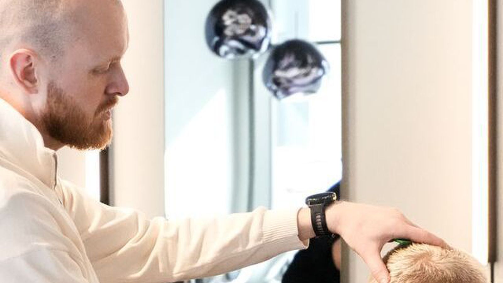 Lokar Sjoppunni eftir sex­tán ára rekstur
