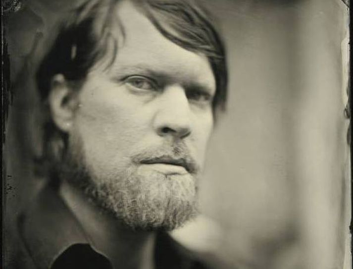 Tónlistarmaðurinn John Grant hefur verið tilnefndur til þrennra Mojo-verðlauna.