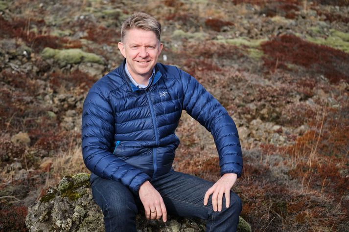 Eftir áralanga stopula mætingu í líkamsræktina keypti Bogi Nils Bogason, forstjóri Icelandair, sér smá líkamsræktardót í bílskúrinn þegar Covid skall á. Síðan þá hefur hann byrjað daginn með klukkutímaæfingum þar. Á sumrin er uppáhaldið þó að spila golf klukkan sex og taka hundinn þá með. 