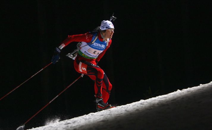 Halvard Hanevold er látinn.