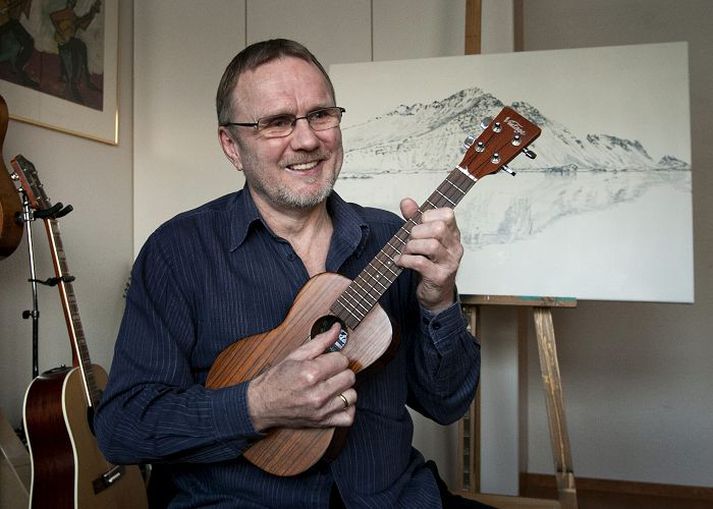 Óskar Guðnason "Það er tóm ævintýramennska að standa í svona útgáfu,“ segir Óskar sem heillaðist af ljóðum Kristínar á Hlíð, samdi lög við þau og gaf út. Fréttablaðið/Anton