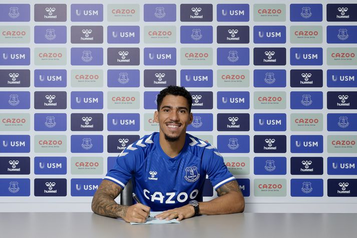 Everton Unveil New Signing Allan HALEWOOD, ENGLAND - SEPTEMBER 4 (EXCLUSIVE COVERAGE) Allan poses for a photograph after signing for Everton at USM Finch Farm on September 4 2020 in Halewood, England. (Photo by Tony McArdle/Everton FC via Getty Images)