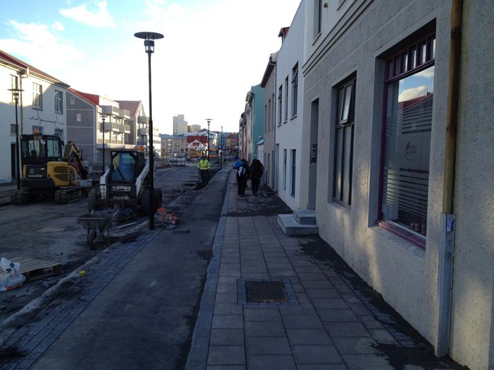 Framkvæmdir við Hverfisgötu klárast senn.