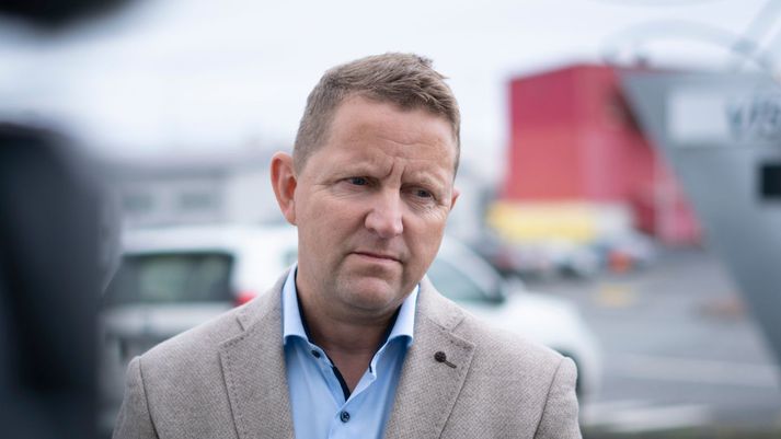 Gunnþór Ingvason, forstjóri Síldarvinnslunnar, hefur sagt áform stjórnvalda um stórhækkun veiðigjalda fela í sér „ofurskattlagningu“ á íslenskan uppsjávariðnað sem eigi sér enga hliðstæðu meðal annarra fiskveiðiþjóða í heiminum.