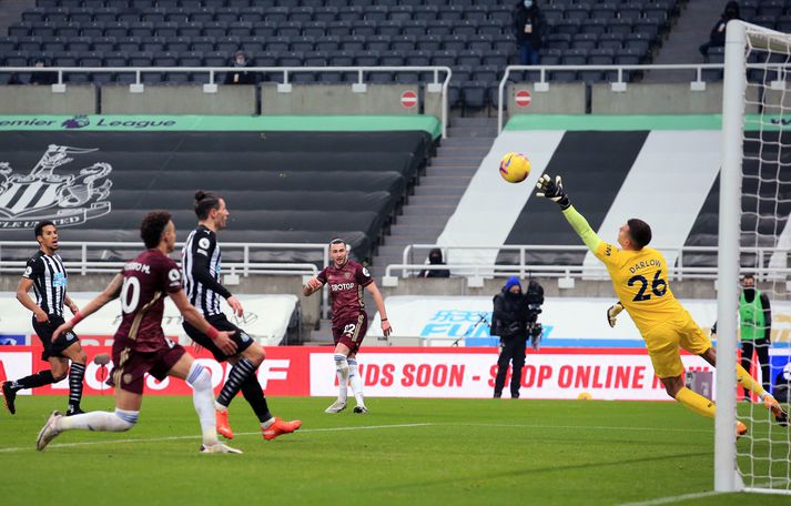 Jack Harrison tryggði Leeds sigurinn með frábæru marki.