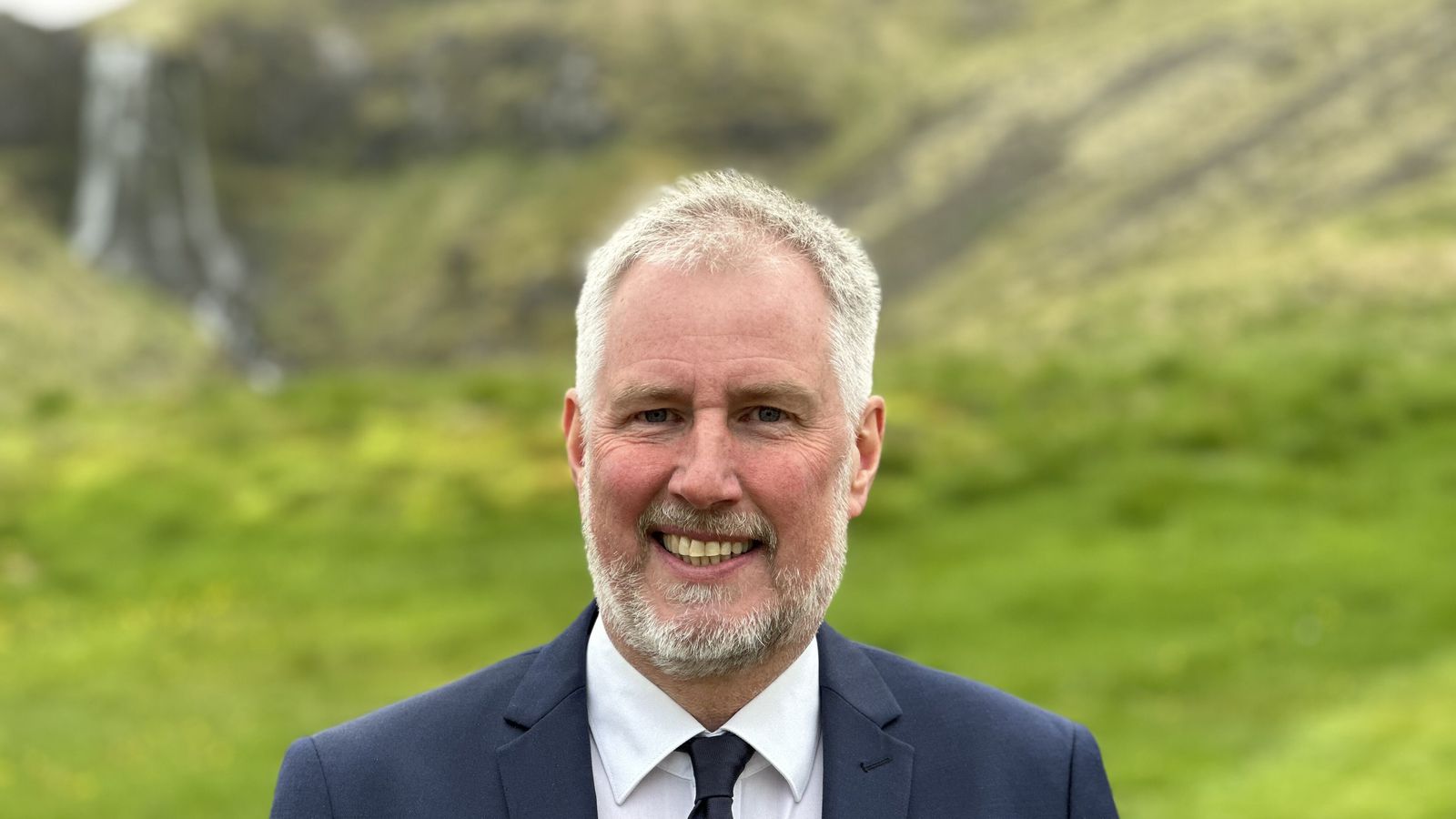 Kristinn verður á­fram bæjar­stjóri