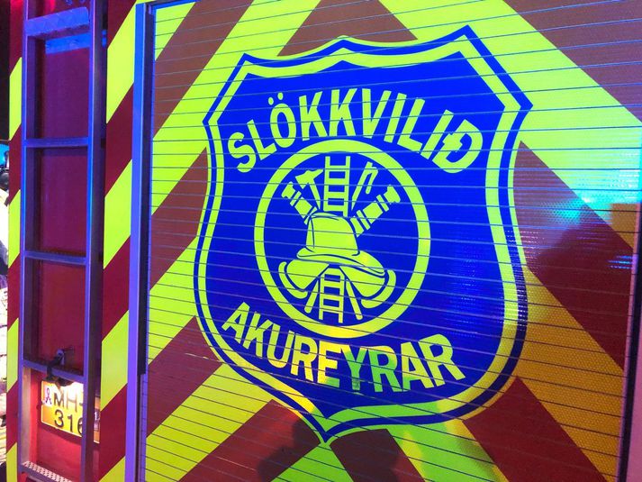 Sjúkraflutningamenn frá Slökkviliði Akureyrar voru sendir á vettvang.