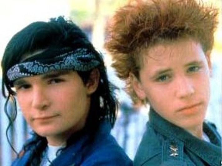 Corey Haim og Corey Feldman þegar allt lék í lyndi. Haim er til hægri á myndinni.