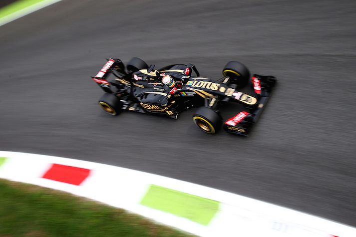 Romain Grosjean á Lotus bílnum, gæti eflaust fundið not fyrir 0,3 sekúndur á hring.
