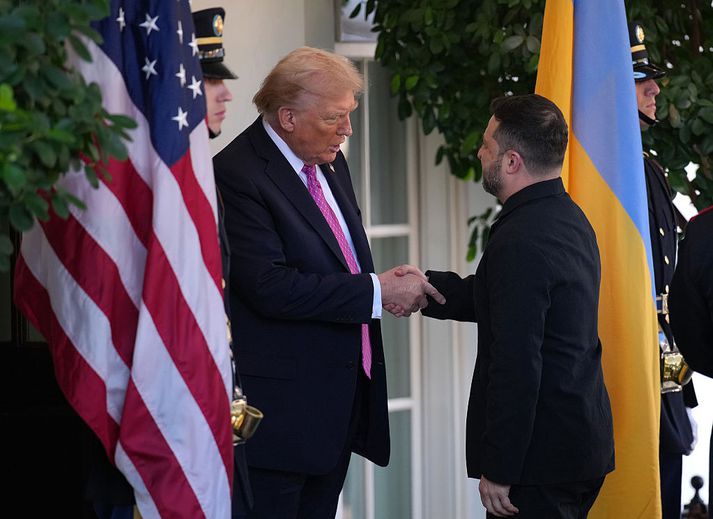Donald Trump og Selenskí funduðu í gær.