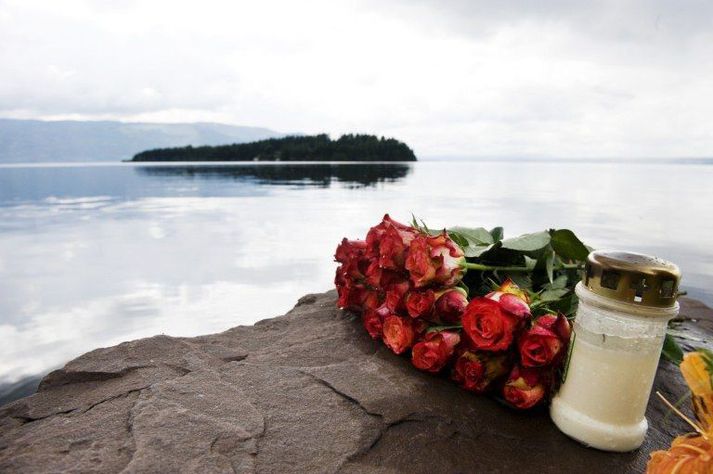 Breivik slátraði ungmennum í Útey á föstudag