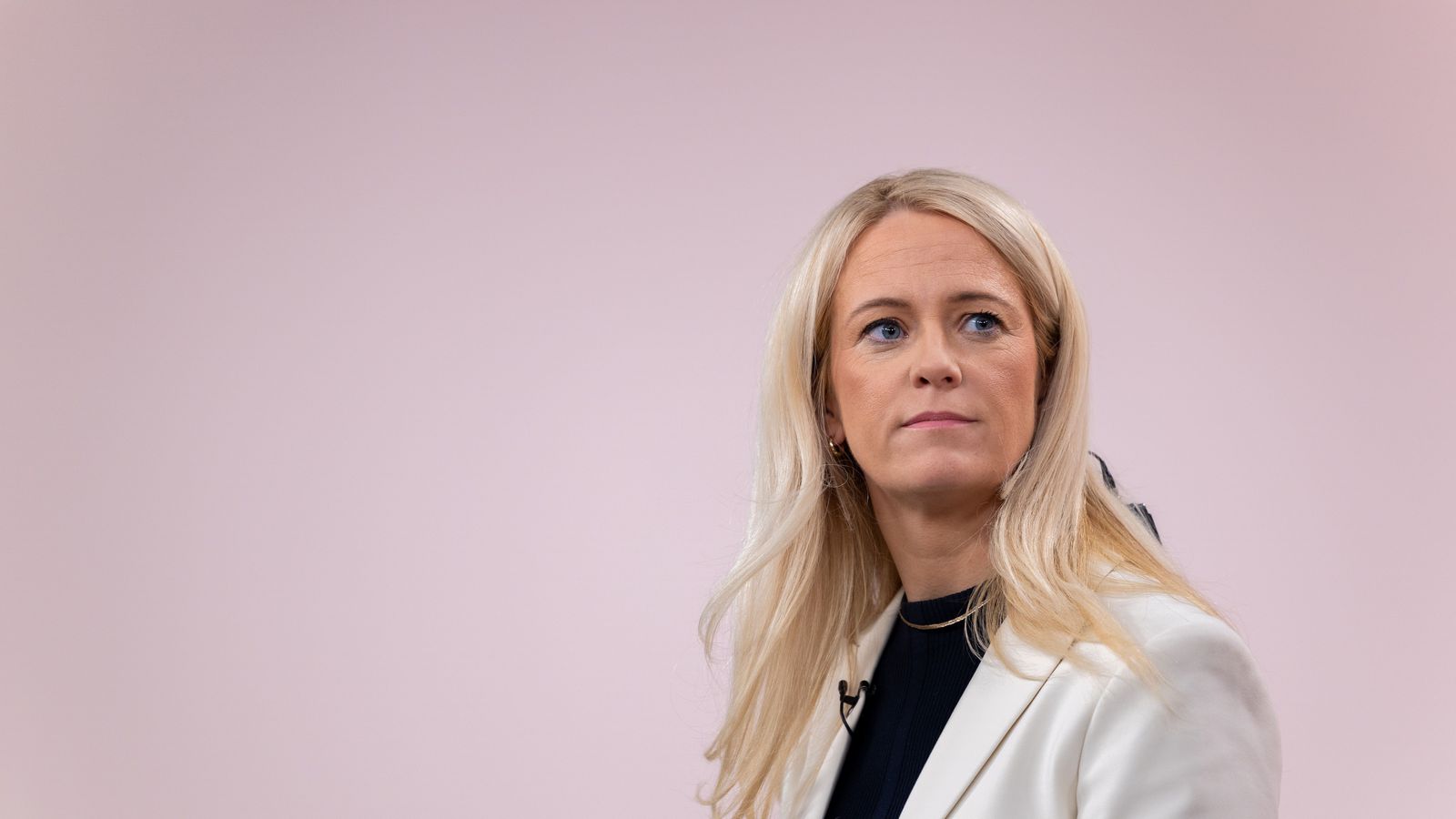 Krónu kastað fyrir aurinn í fjár­mögnun skóla