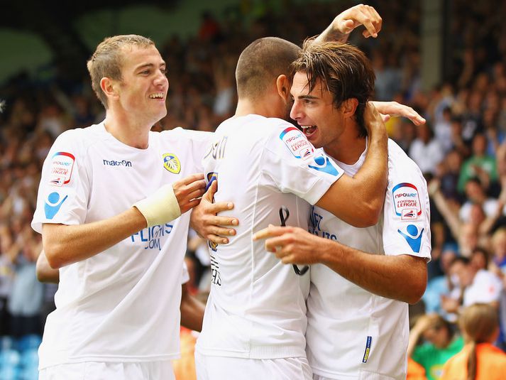 Davide Somma og félagar í Leeds fögnuðu of snemma í kvöld.