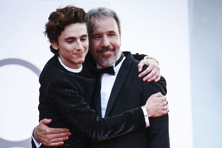 Timothee Chalamet og Denis Villeneuve í Feneyjum á föstudaginn.