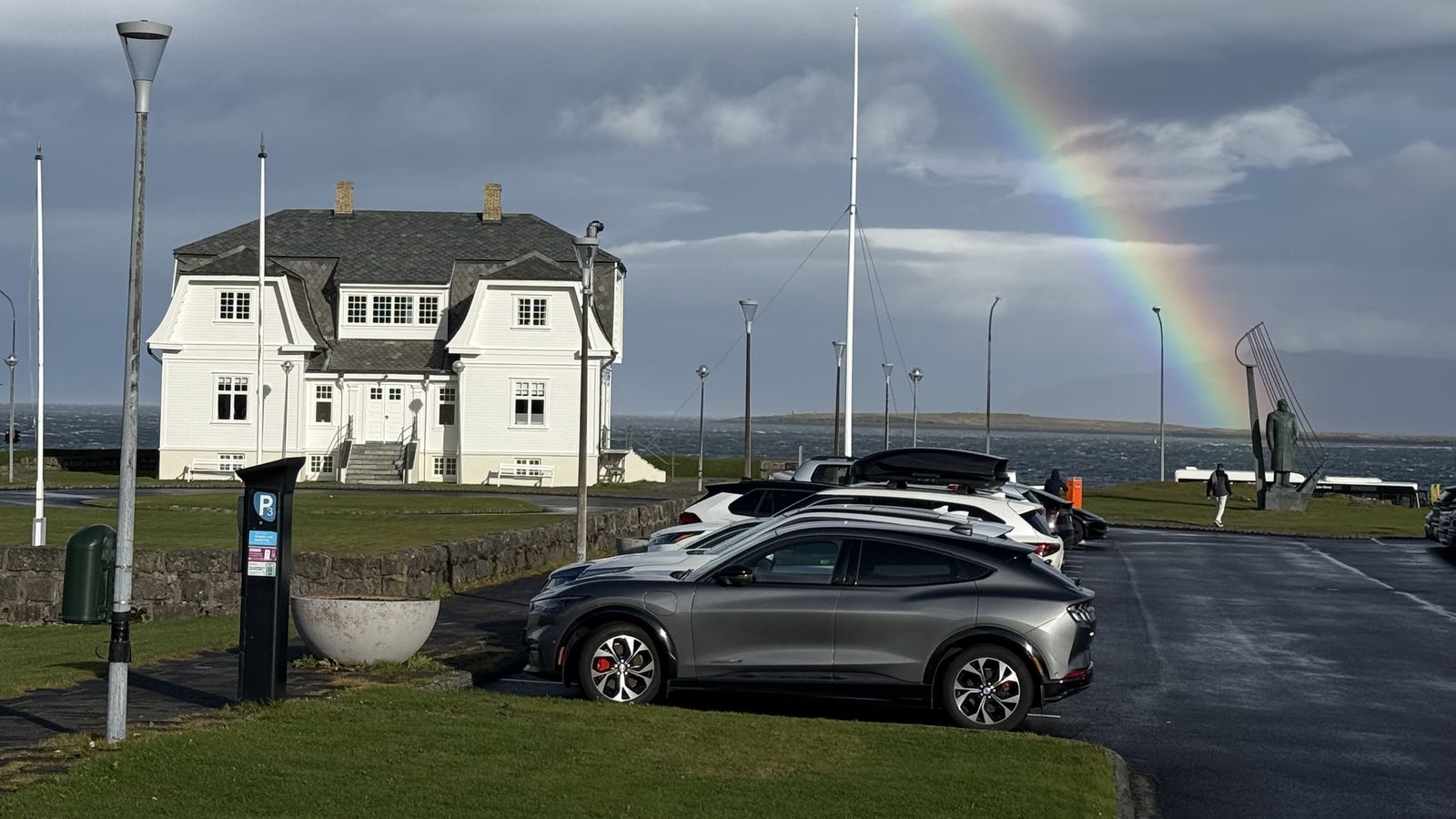 Rokið, haustlitir og lauf út um allar trissur