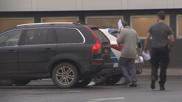 Samkvæmt upplýsingum frá Landsrétti hefur kæra þess efnis að lektornum hafi verið sleppt úr haldi ekki borist réttinum. Hún verður því líklega ekki tekin fyrir fyrr en á nýju ári.