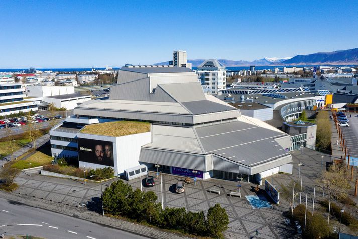 Íslenska Óperan, Íslenski dansflokkurinn, Sinfóníuhljómsveit Íslands, Borgarleikhúsið, Menningarfélag Akureyrar, Þjóðleikhúsið og RÚV eru aðilar að SAVÍST.