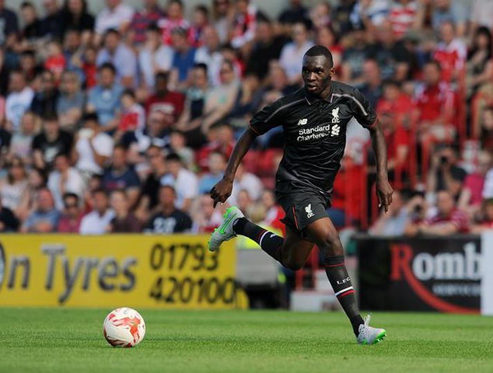 Benteke skoraði magnað mark gegn Swindon.