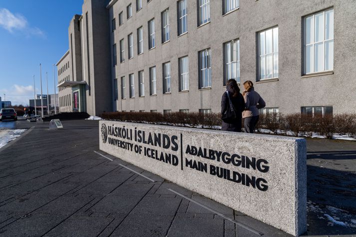 Dómsmálaráðuneytið vill semja við Háskóla Íslands.