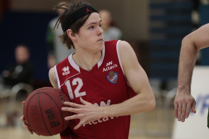Kári Jónsson.