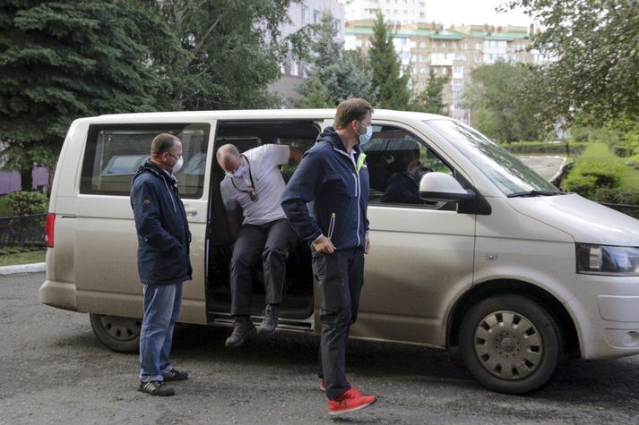 Hópur þýskra lækna fór til Omsk-borgar og þrýsti á að Alexander Navalny yrði fluttur til Þýskalands í meðferð. 