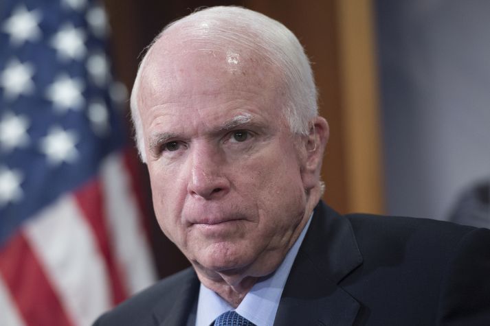 John McCain öldungadeildarþingmaður.
