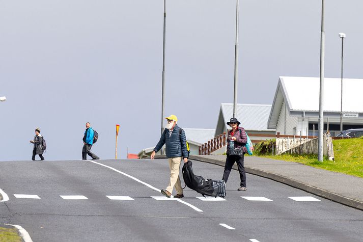 Hiti verður á bilinu sex til þrettán stig í dag og hlýjast fyrir norðan.