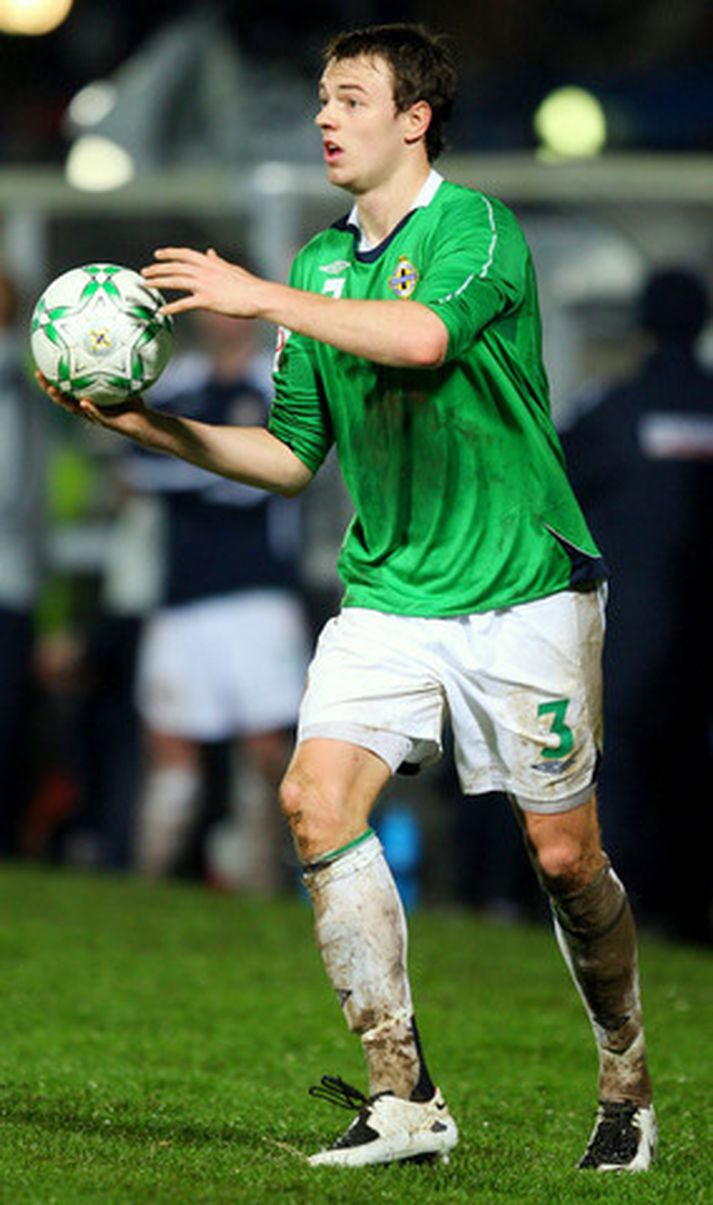 Jonny Evans í landsleik með Norður-Írlandi.