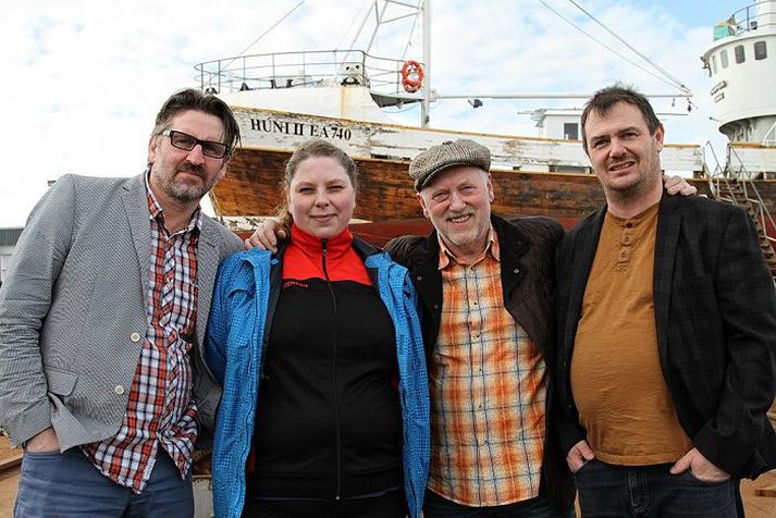 Ármann Einarsson, Eiríkur Stephensen, Snorri Guðvarðarson og Linda Guðmundsdóttir mynda hljómsveitina Húnarnir sem skemmtir á hátíðinni.