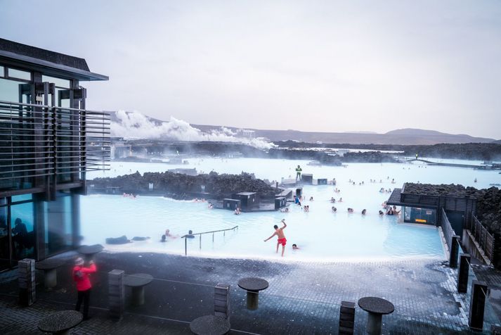 Viðvörunarlúðrarnir fóru í gang við Bláa lónið og í Grindavík upp úr klukkan 16 í dag.