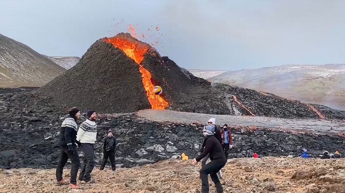 Athæfi fjórmenninganna hefur vakið heimsathygli.