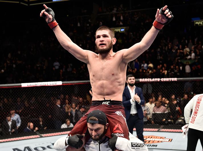 Khabib er nýr léttvigtarmeistari UFC.