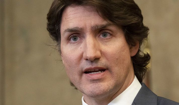 Justin Trudeau, forsætisráðherra Kanada, segir að aðgerðirnar nú séu til komnar til að hægt sé að tryggja öryggi Kanadamanna og sömuleiðis störf.