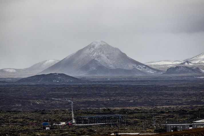 Leitað var að fólkinu í grennd við Keili.