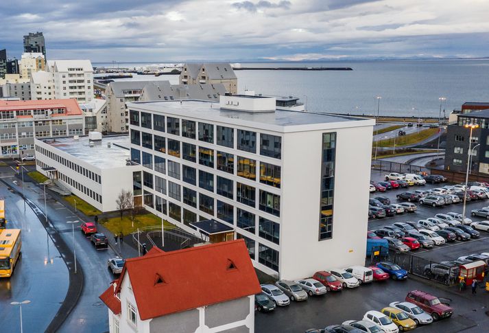 Líkamsárásin átti sér stað í umdæmi lögreglunnar á Hverfisgötu.
