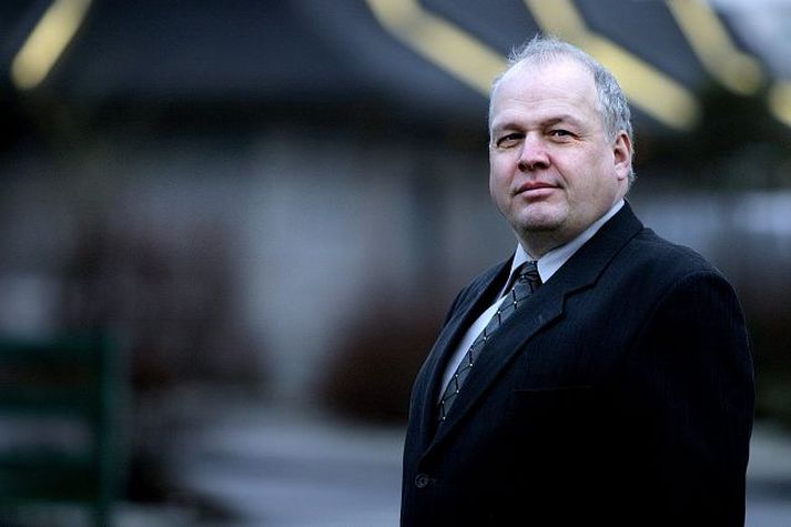 Sveinn 
Guðmundsson.